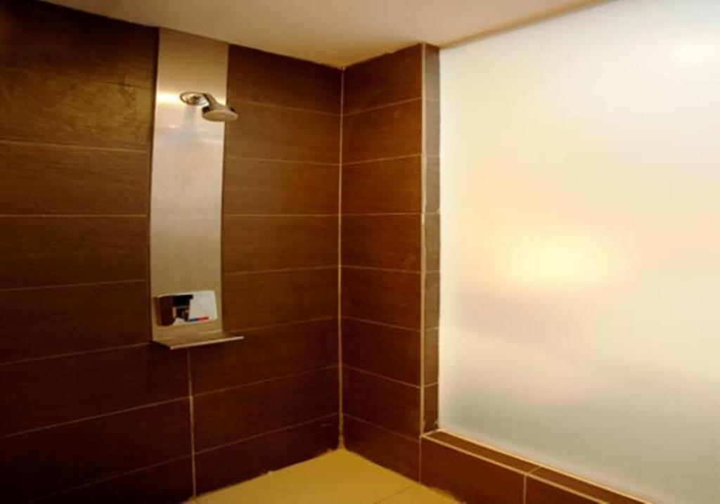 Pine Tree Hotel Batu Pahat Kamer foto